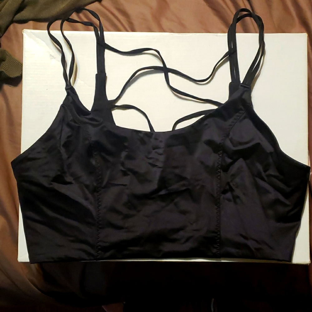 Vs Crisscross Sports Bra w tags